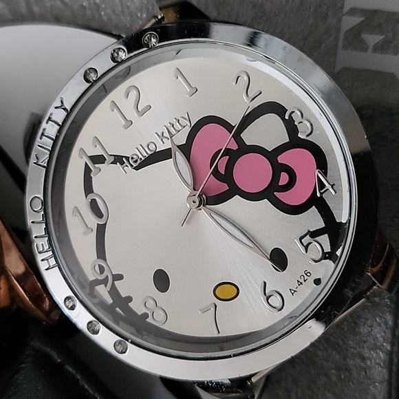 Hello Kitty Watches - Picture 2 of 8